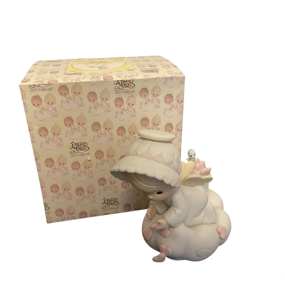 Precious Moments 87 "Sending you my Love" Air Mail" Porcelain Figurine in Box - Picture 1 of 6